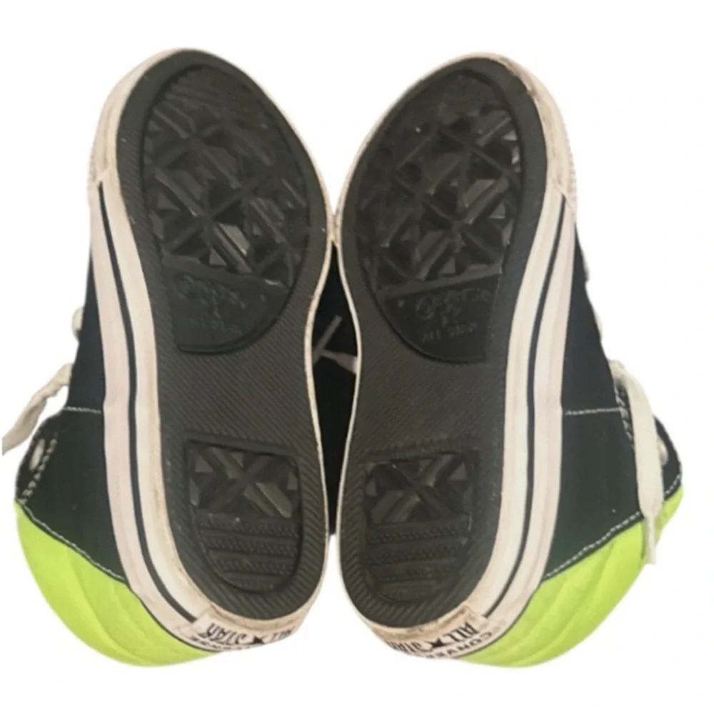 Authentic Converse designer signature canvas high top sneakers sz 13 kids